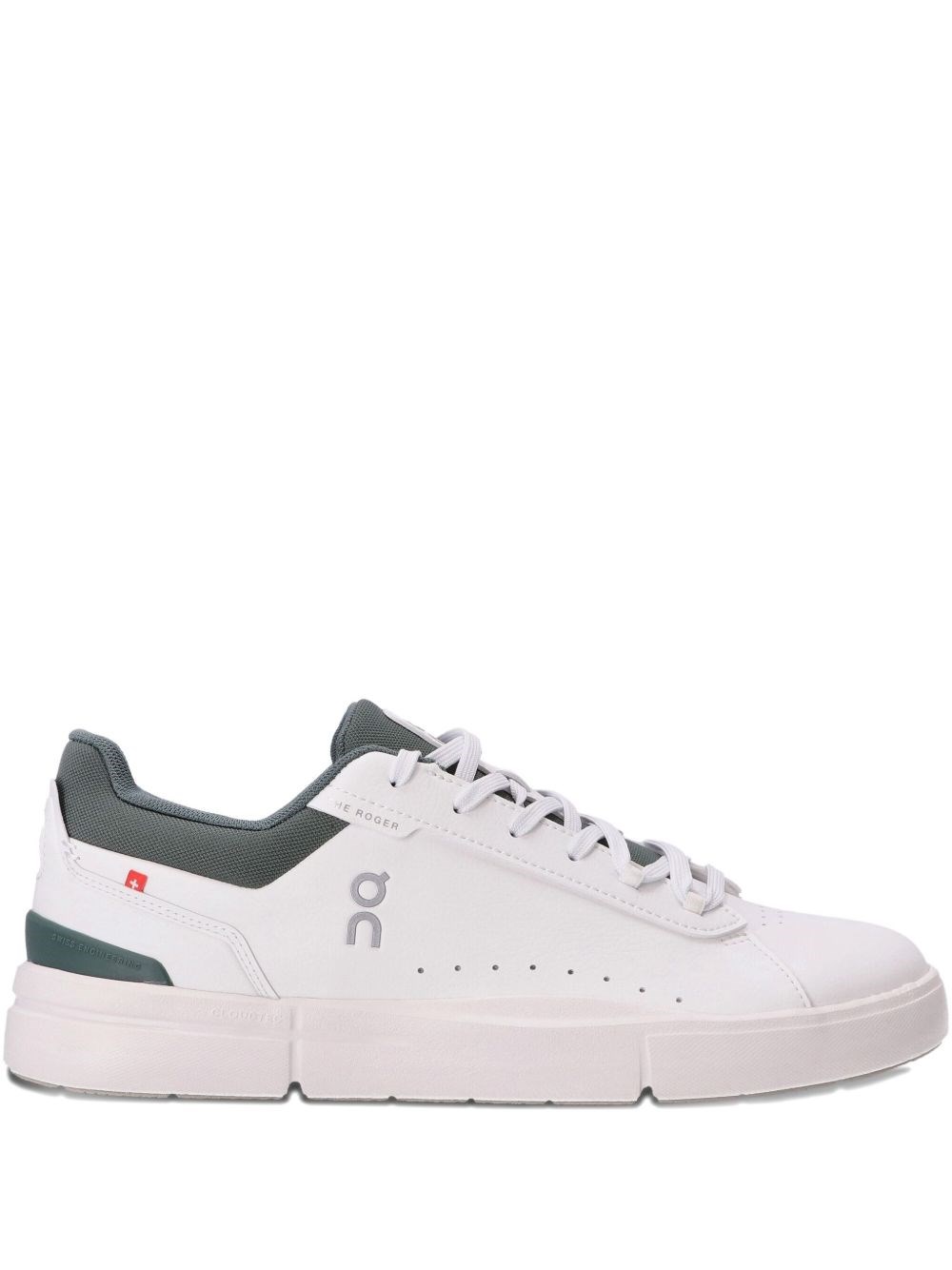 On The Roger Advantage Sneakers In White