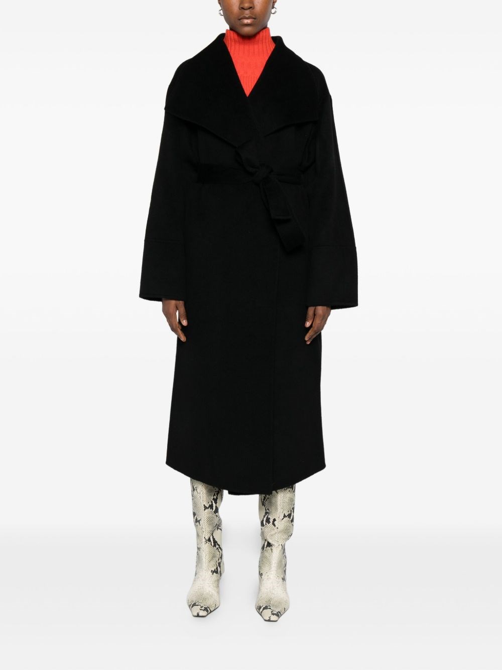 Soft Goat Wool And Cashmere Coat In Black