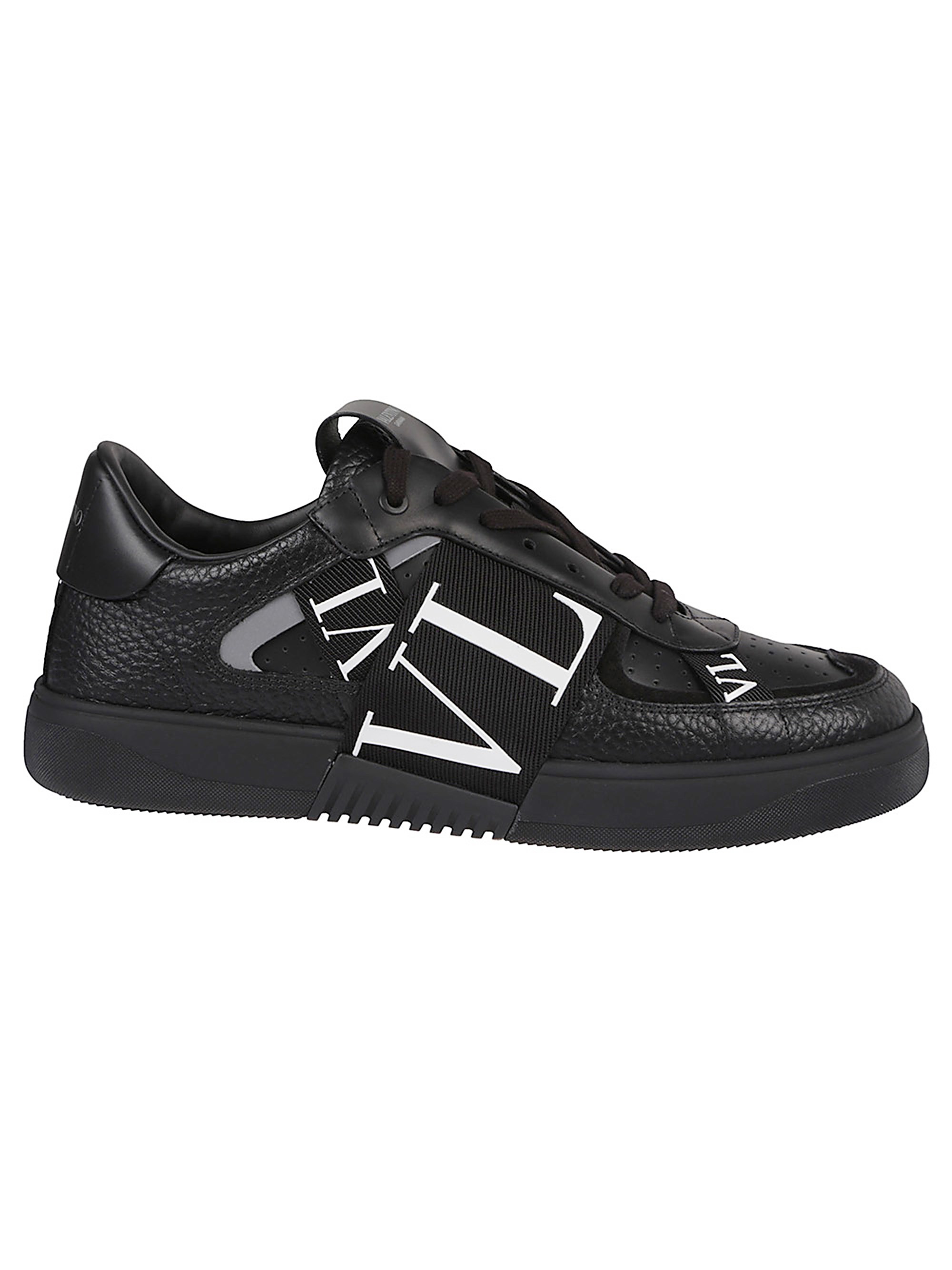 Valentino Panelled Logo-detail Sneakers In Black