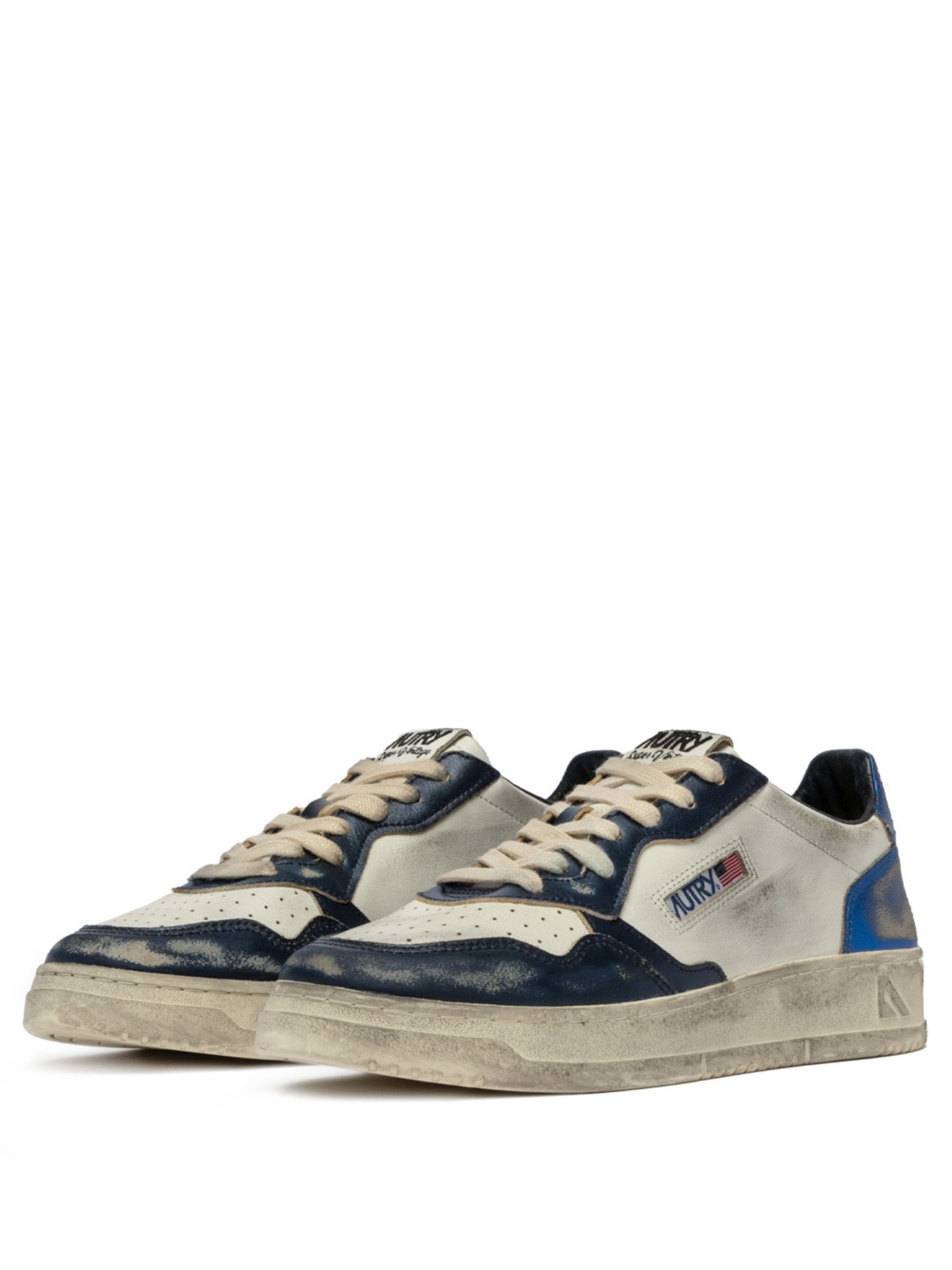 【極美品】AUTRY MEDALIST LOW SUPER VINTAGE 42 Autry Medalist Low Super Vintage Sneakers In White Black And Silver Le