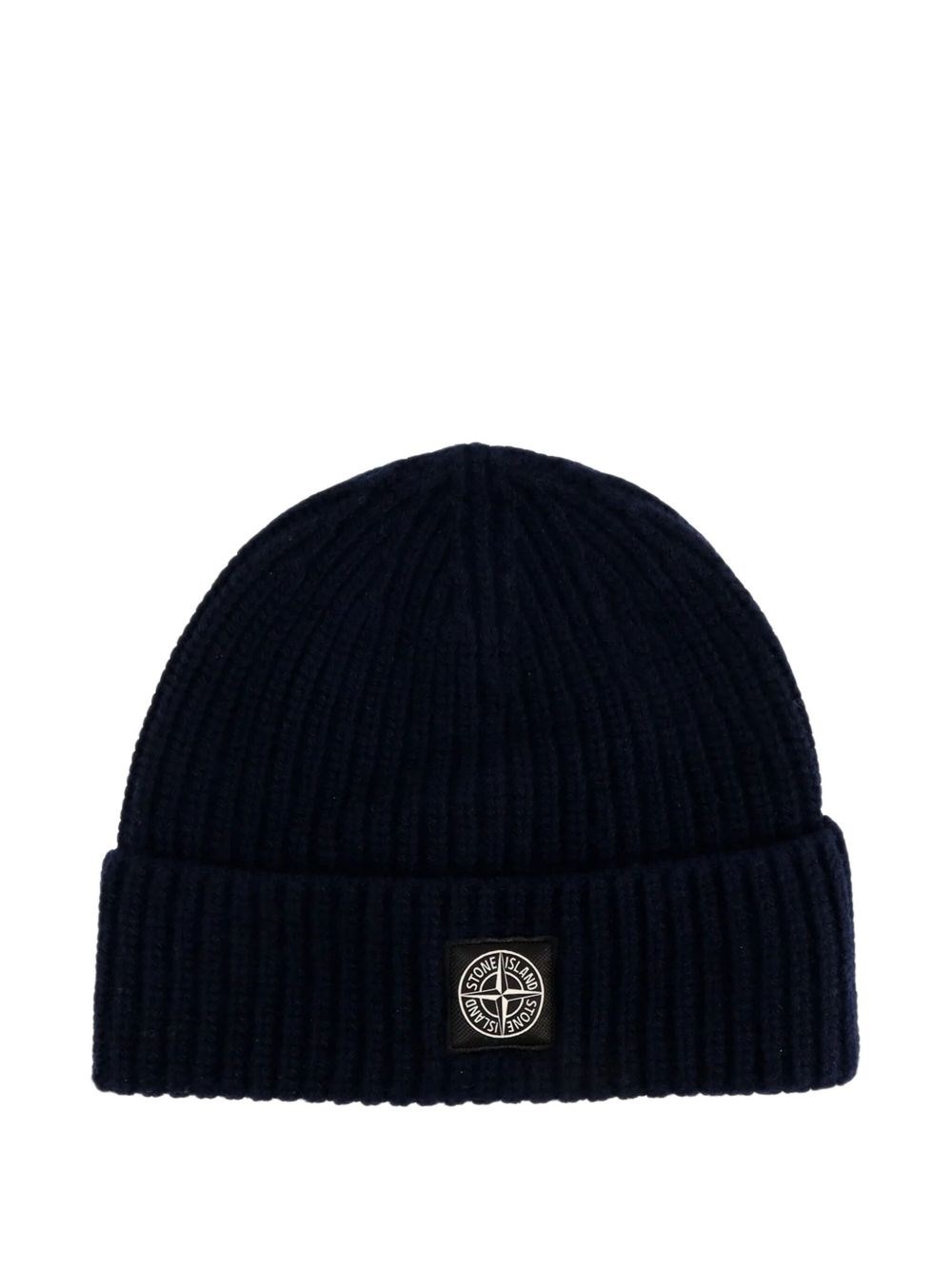 Berretto in lana vergine a coste blu notte con patch logo sul davanti.