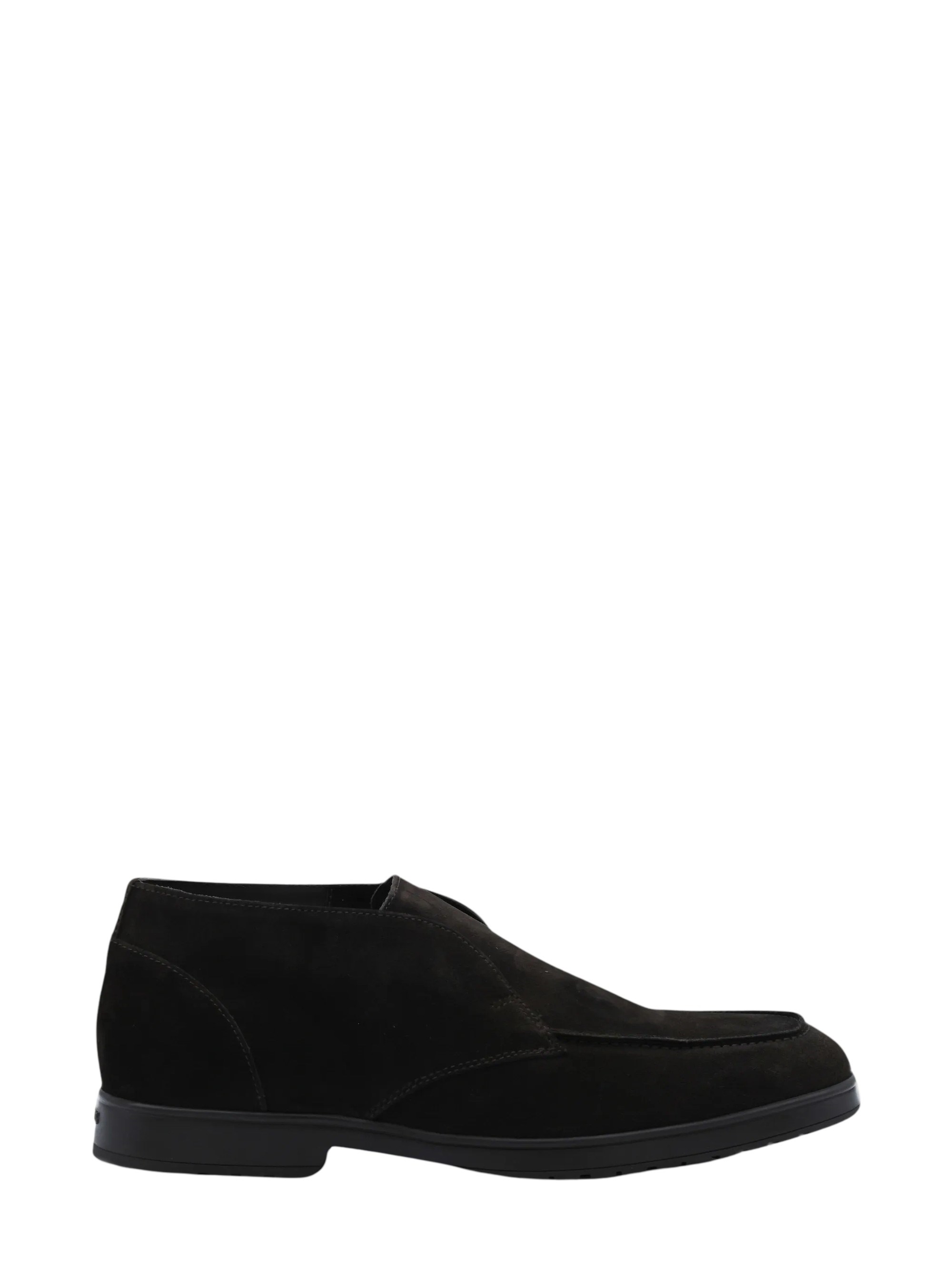 Doucal’s Suede Desert Boots
