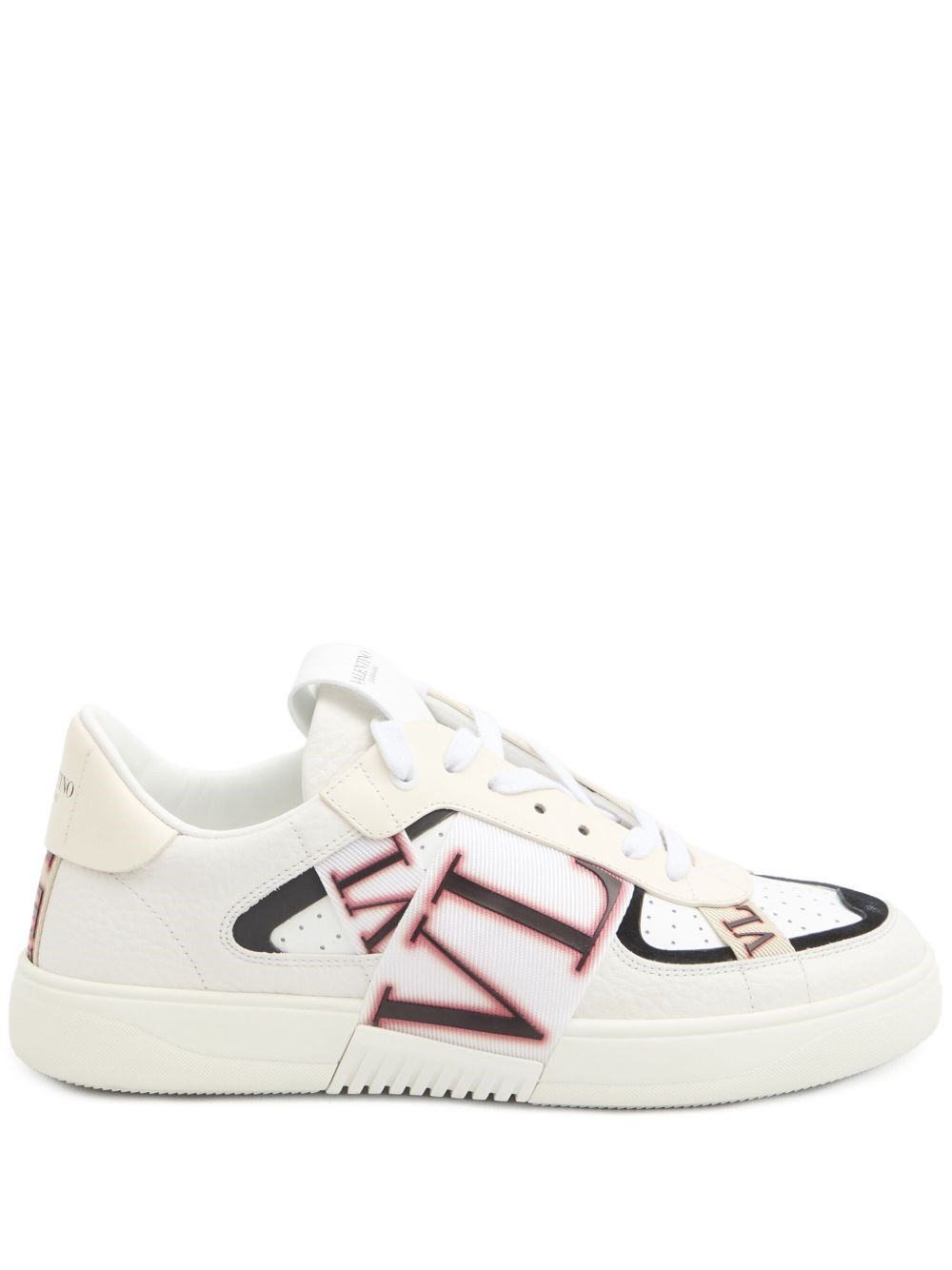 Sneakers With Logo - Valentino Garavani - Modalova